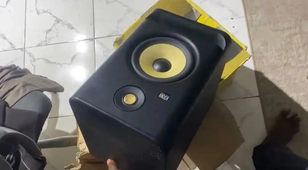 Rokit 7 studio speakers